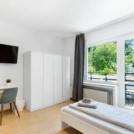 Bella In 아파트 에센