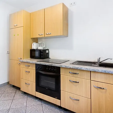 Bella In 아파트 에센